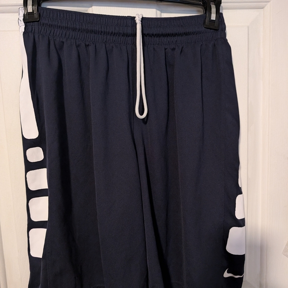 Men's Nike Navy Blue Athletic Shorts Size Medium - Picture 1 of 8